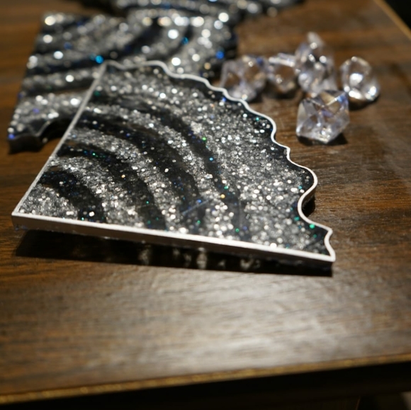 Silver& black glitter - Resin Coasters - Set of 4 - Picture 5 of 7
